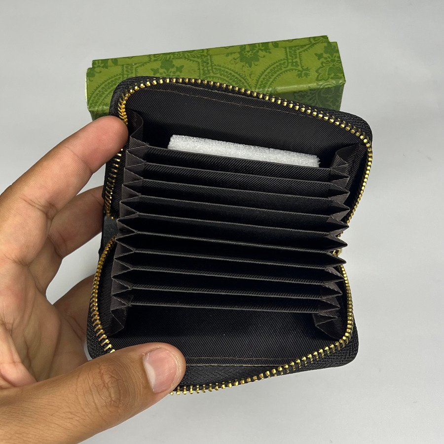 gucci ladies zipper card holder (4) gucci ladies zipper card holder (4)