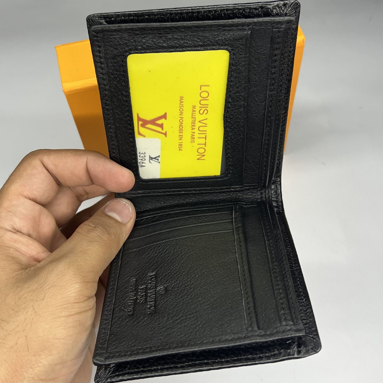 lv short wallet (4) lv short wallet (4)