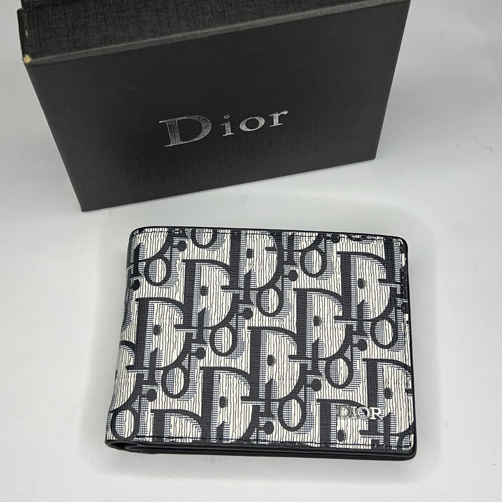 leather slim wallet (102) leather slim wallet (102)