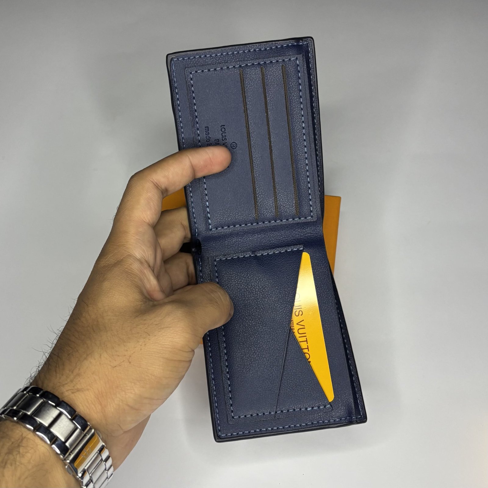 leather slim wallet (80) leather slim wallet (80)