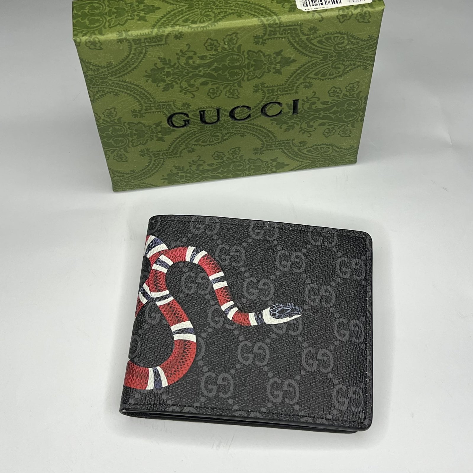 slim short wallet (31) slim short wallet (31)